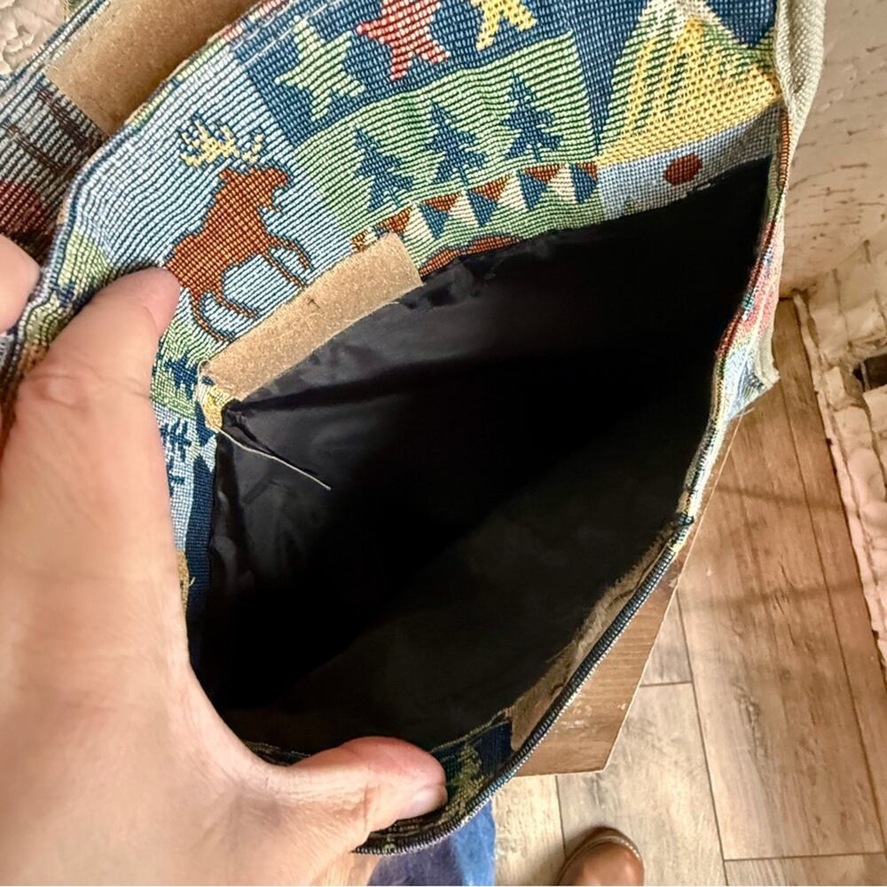 Vintage Tapestry Tote Bag Cabin Lodge Style | Moose Bear Mountain Print Shoulder - Picture 9 of 11